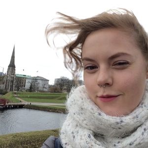 Meet your Posher, Lydia